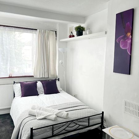 סאטון Cosy Room Stay 4 מראה חיצוני תמונה