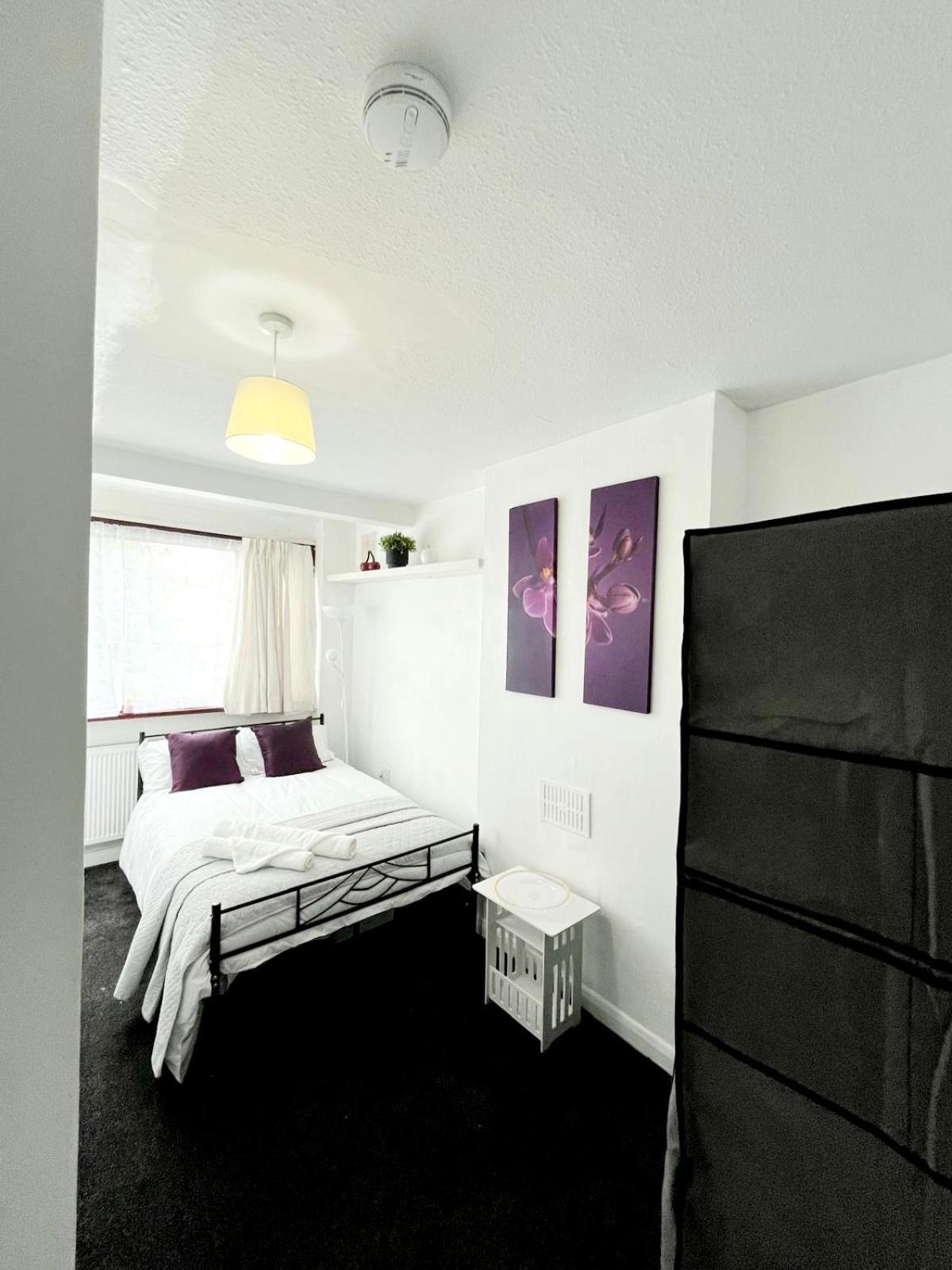 סאטון Cosy Room Stay 4 מראה חיצוני תמונה